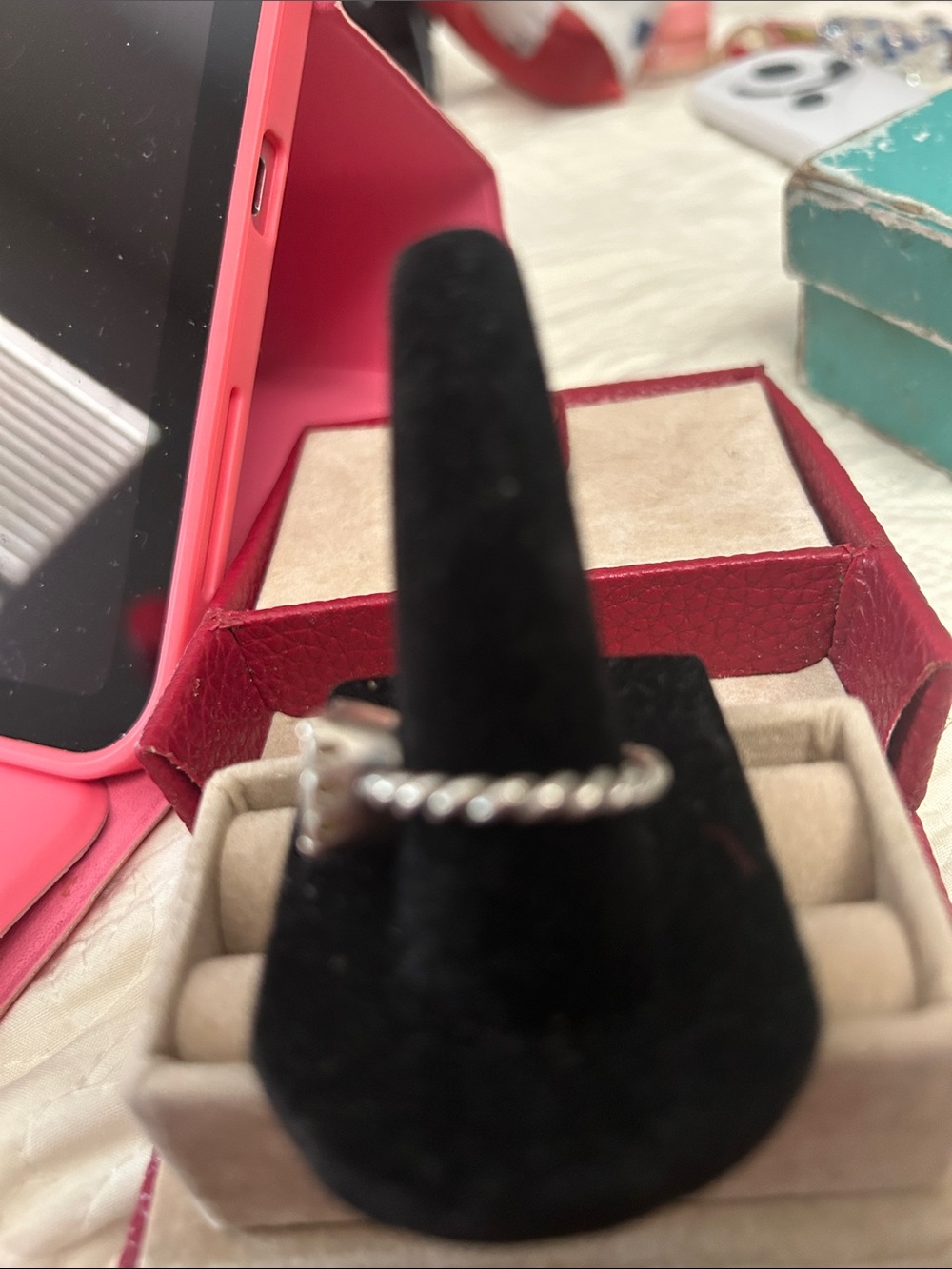 Pandora Silver Ring with White Mother-of-Pearl Cushion Stone - Picture 2 of 3